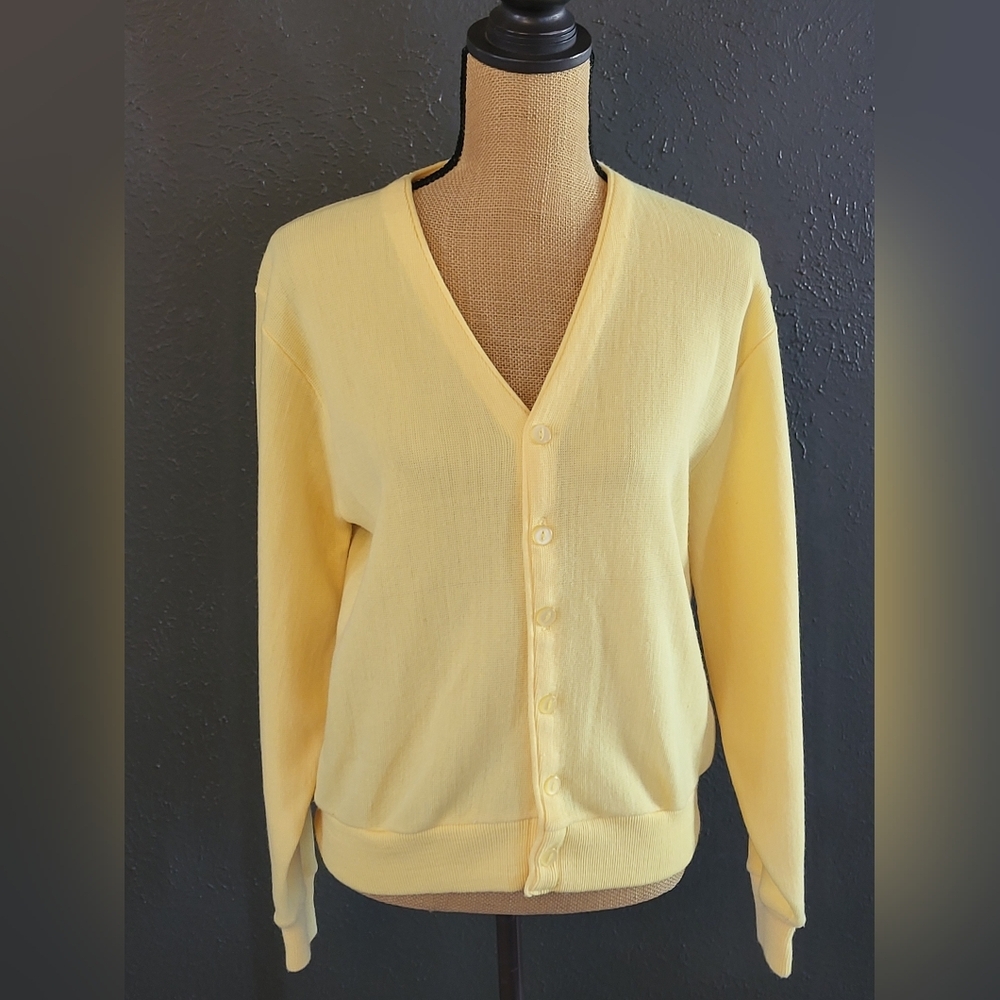 Unbranded Vintage 60s Yellow Acrylic Knit Cardigan Medium
